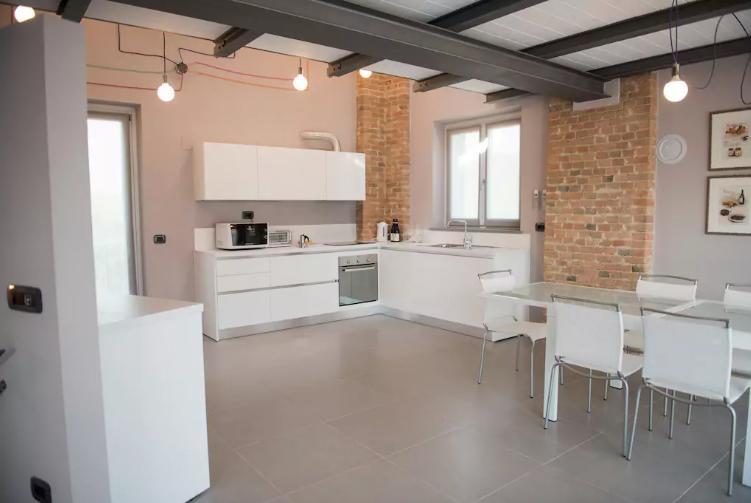 Cascina Goretta Agriturismo Ла Мора Екстериор снимка