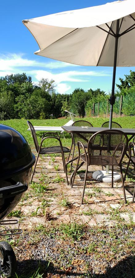 Cascina Goretta Agriturismo Ла Мора Екстериор снимка